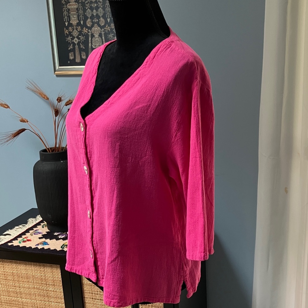 Oh My Gauze! Fuchsia M Button Down Shirt 3/4 Sleeve Vneck SideSlits Relaxed Fit - Picture 12 of 16